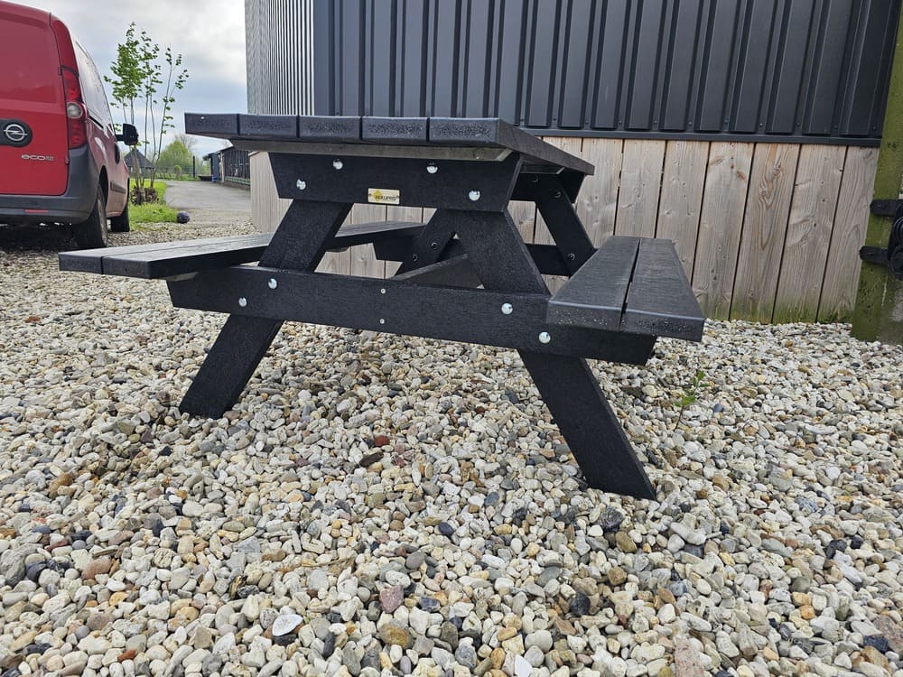 Grind picknicktafel kunststof